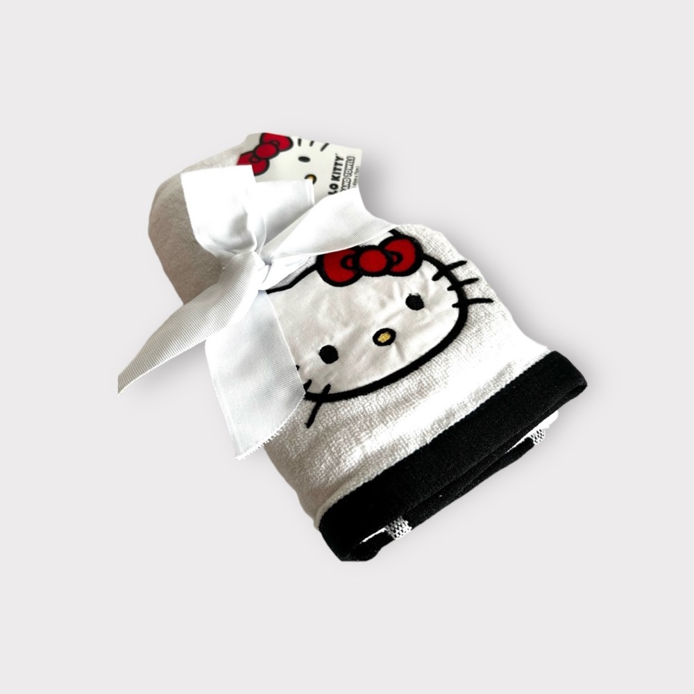 Hello Kitty Hand Towels - Picture 2 of 8